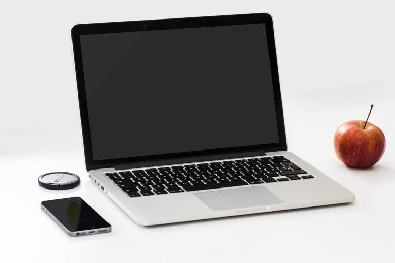 apple, smartphone, desk, laptop, macbook pro, office, technology, computer, mock up, mobile phone, workspace, apple products, laptop, laptop, laptop, laptop, laptop, computer, computer, computer